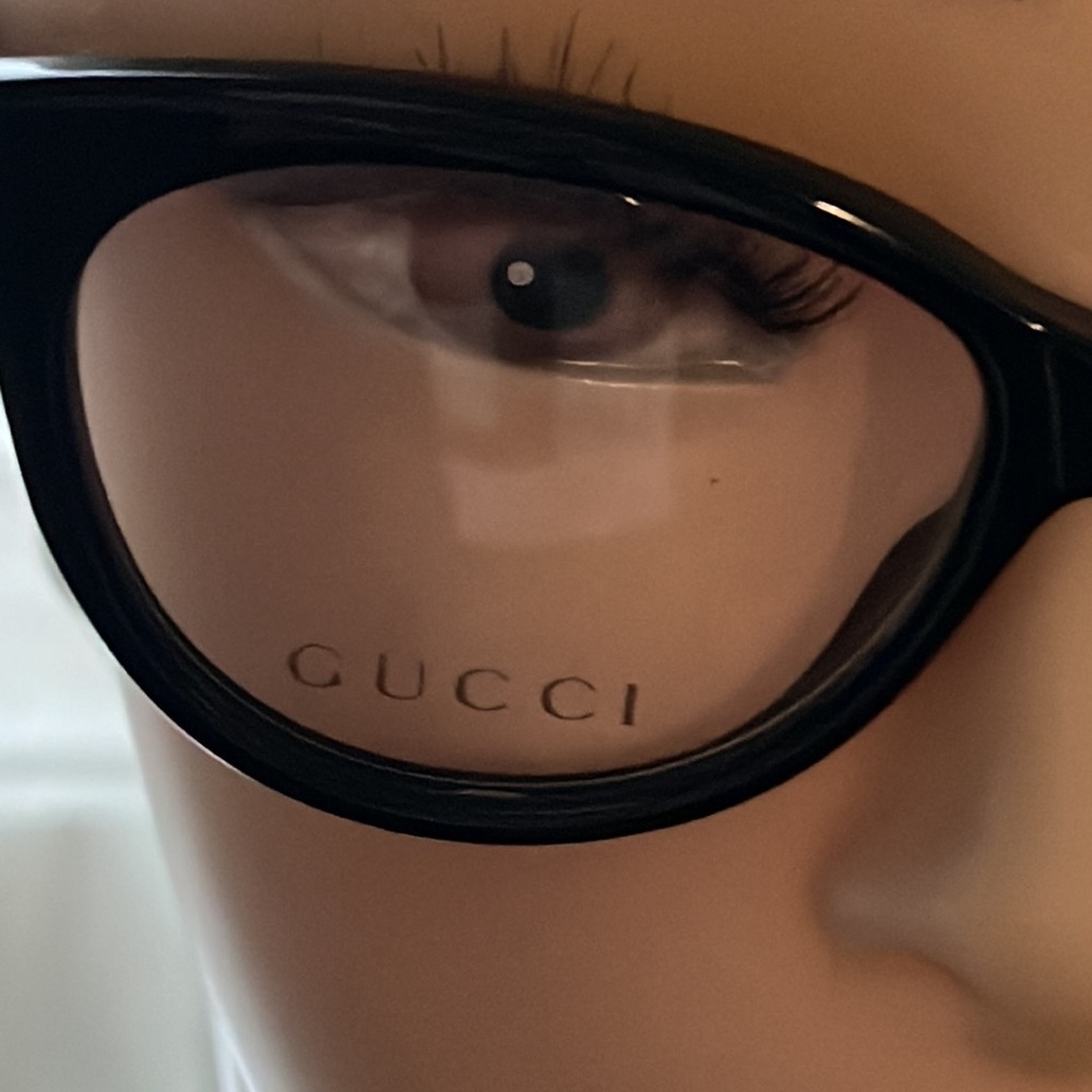 💯 authentic Gucci glasses. - Picture 9 of 16